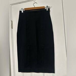 Vince size 2 black pencil skirt